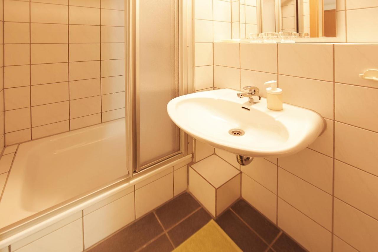 Bp24 Hotel Aix-la-Chapelle Extérieur photo